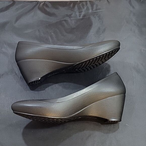 CROCS WOMEN'S LINA WEDGE ROUND TOE SLIP-ON SHOES - Picture 10 of 16